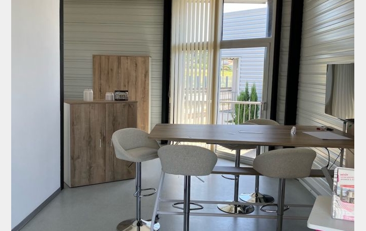 Local commercial ALBI (81000)  86 m2 1 012 € 