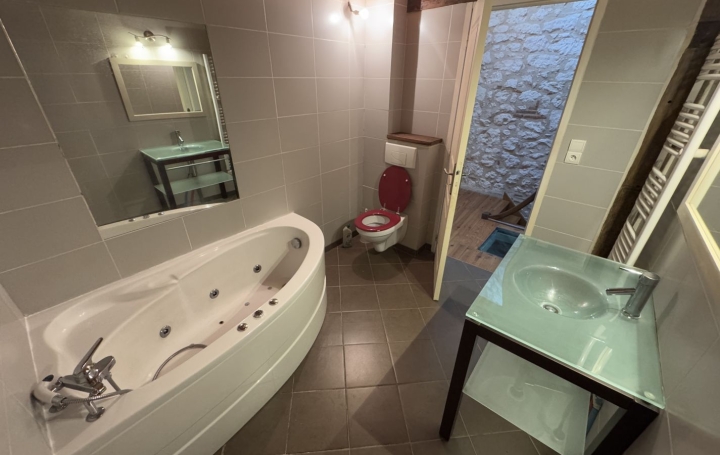 Maison MONTDRAGON (81440)  101 m2 695 € 