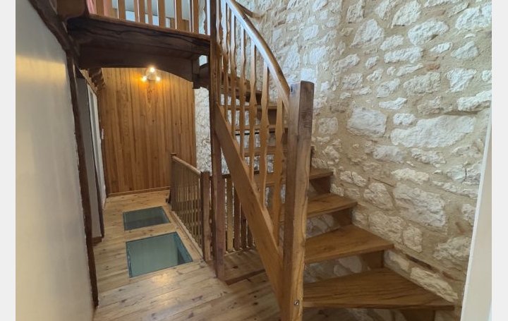 Maison MONTDRAGON (81440)  101 m2 695 € 