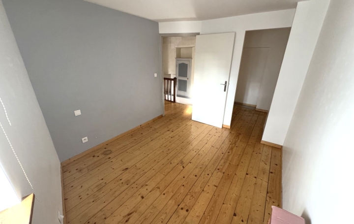 Maison MONTDRAGON (81440)  65 m2 660 € 
