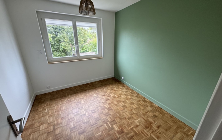 Maison ALBI (81000)  96 m2 990 € 