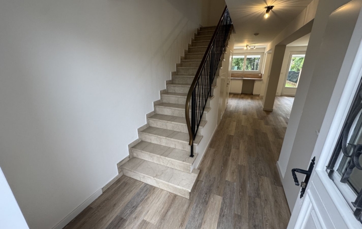 Maison ALBI (81000)  96 m2 990 € 