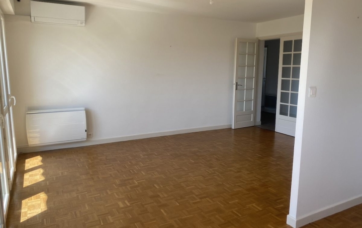 3 Pièces ALBI (81000)  82 m2 750 € 