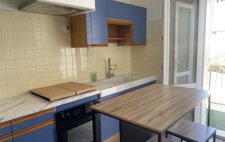 3 Pièces ALBI (81000)  82 m2 750 € 