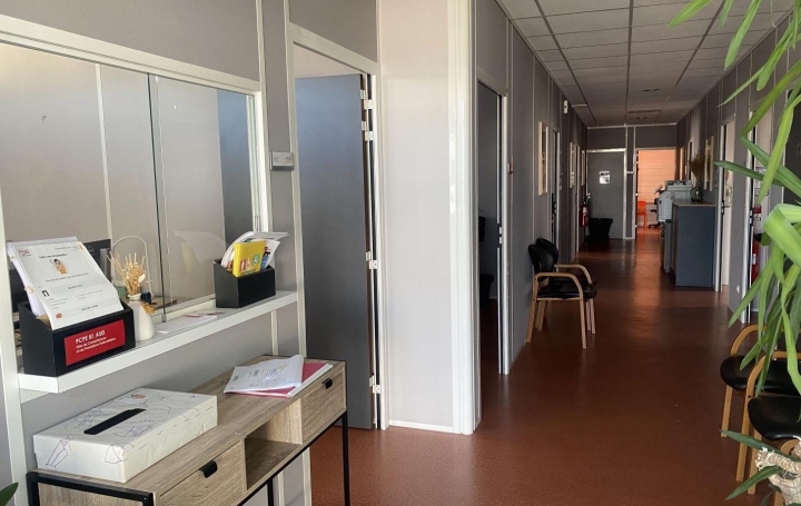 Local commercial ALBI (81000)  182 m2 1 890 € 