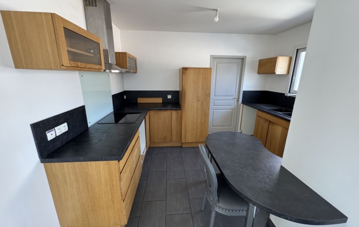 Maison ALBI (81000)  104 m2 1 100 € 