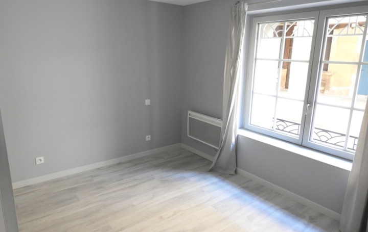 3 Pièces REALMONT (81120)  63 m2 600 € 