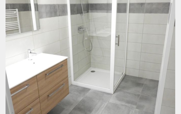 3 Pièces REALMONT (81120)  63 m2 600 € 