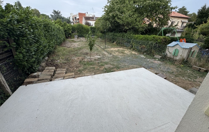 Maison ALBI (81000)  87 m2 900 € 