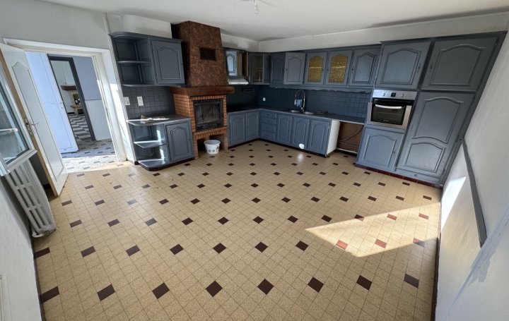 Maison REALMONT (81120)  265 m2 880 € 