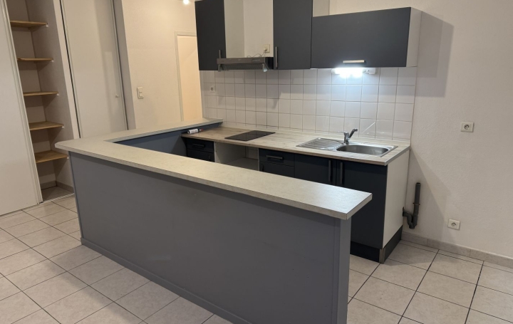 2 Pièces REALMONT (81120)  43 m2 370 € 