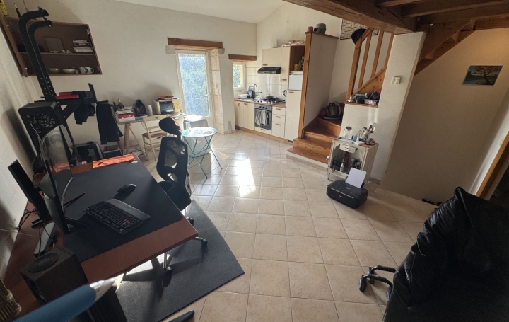 Maison de village MONTDRAGON (81440)  40 m2 560 € 