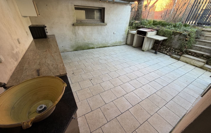 5 Pièces REALMONT (81120)  90 m2 780 € 