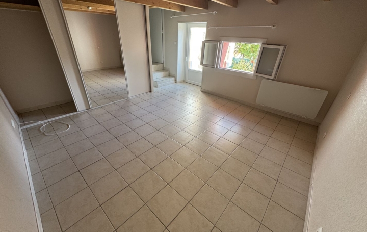 Maison TERRE-DE-BANCALIE (81120)  80 m2 670 € 