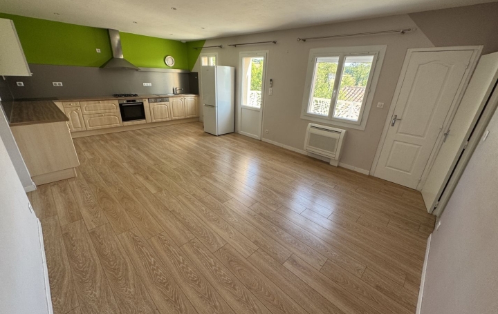 Maison TERRE-DE-BANCALIE (81120)  80 m2 670 € 