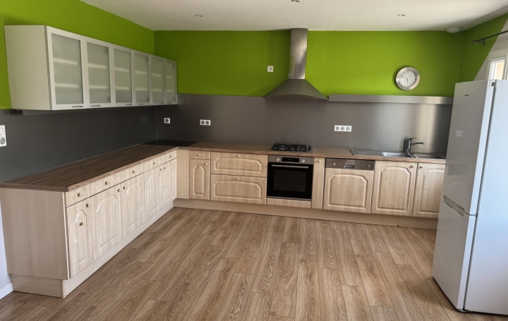 Maison TERRE-DE-BANCALIE (81120)  80 m2 670 € 