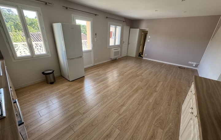 Maison TERRE-DE-BANCALIE (81120)  80 m2 670 € 