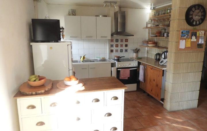 Maison TERRE-DE-BANCALIE (81120)  82 m2 670 € 