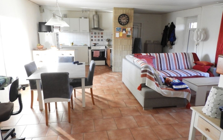 Maison TERRE-DE-BANCALIE (81120)  82 m2 670 € 