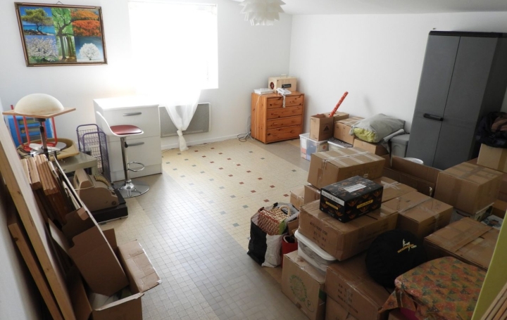 Maison TERRE-DE-BANCALIE (81120)  82 m2 670 € 