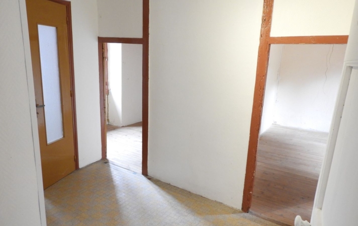 Maison TERRE-DE-BANCALIE (81120)  82 m2 670 € 