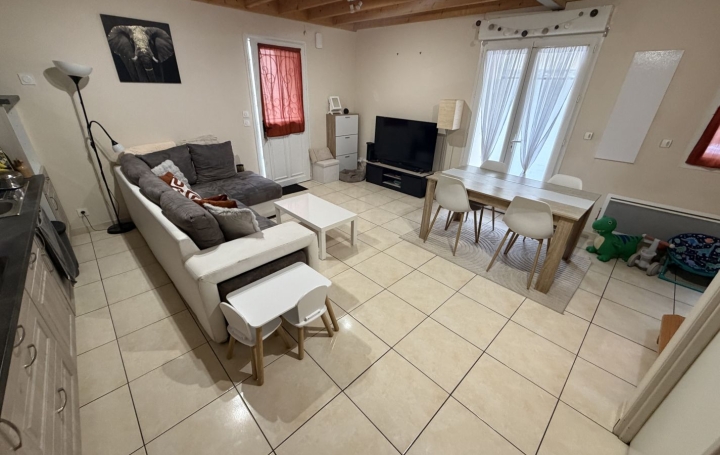 Maison de village VENES (81440)  64 m2 530 € 