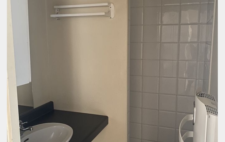 3 Pièces ALBI (81000)  97 m2 750 € 
