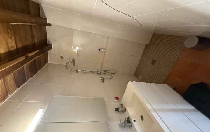 Maison MONTDRAGON (81440)  174 m2 1 250 € 