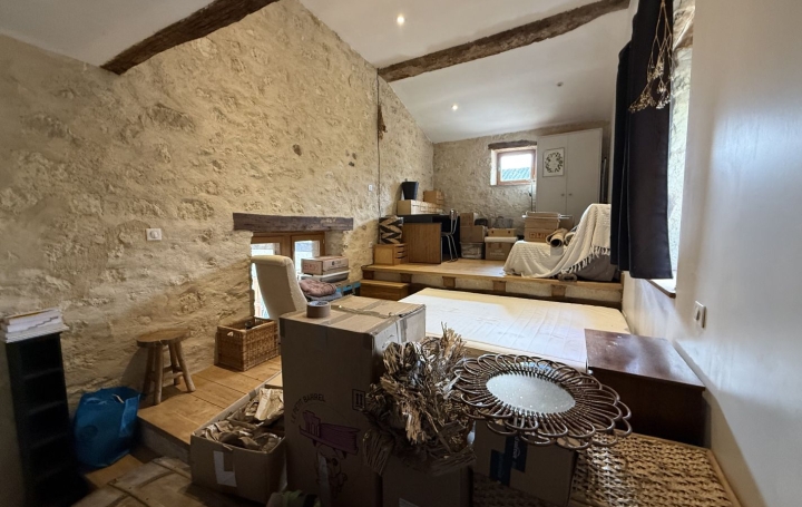 Maison MONTDRAGON (81440)  174 m2 1 250 € 