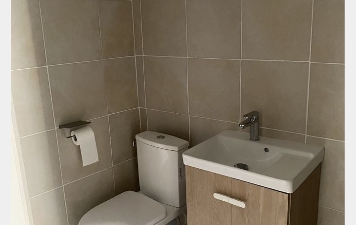 Studio ALBI (81000)  16 m2 400 € 