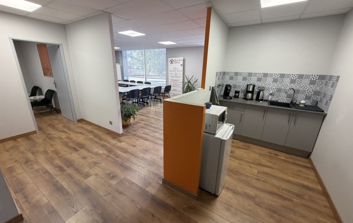 Local commercial PUYGOUZON (81990)  600 m2 475 000 € 