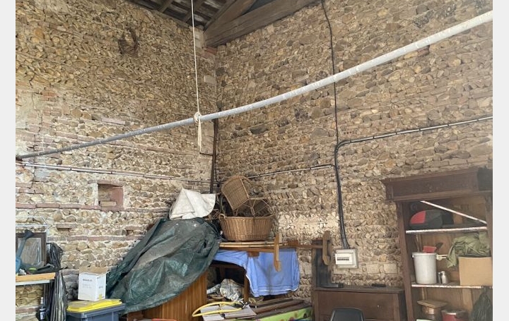 Maison ALBI (81000)  350 m2 200 000 € 