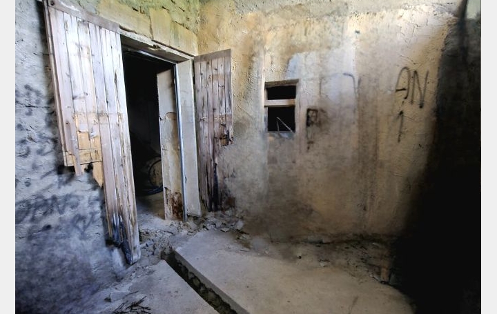 4 Pièces BAGNOLS-SUR-CEZE (30200)  70 m2 74 800 € 