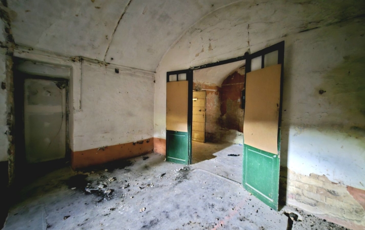 4 Pièces BAGNOLS-SUR-CEZE (30200)  70 m2 74 800 € 