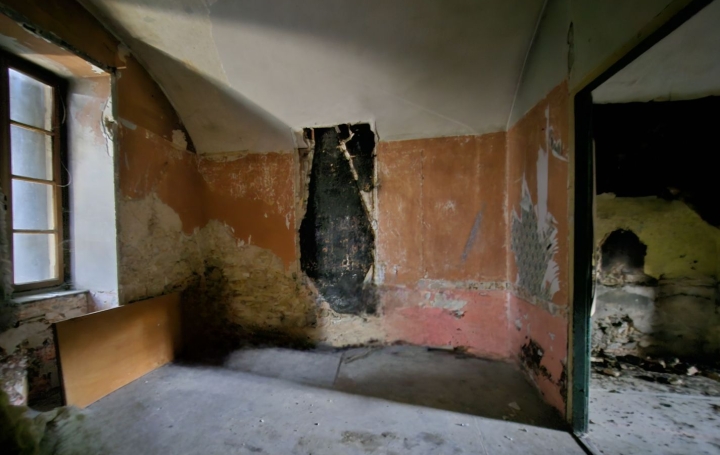 4 Pièces BAGNOLS-SUR-CEZE (30200)  70 m2 74 800 € 