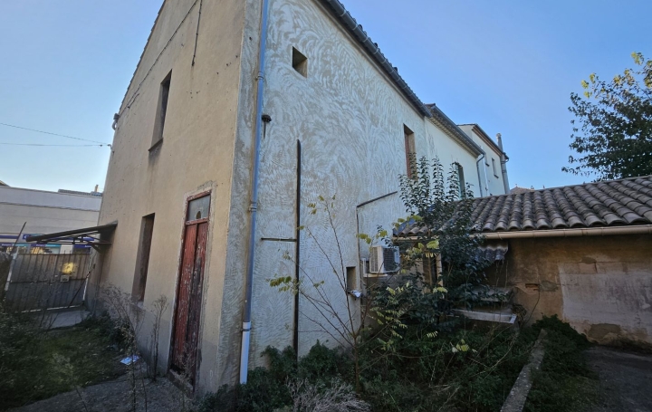 Immeuble BAGNOLS-SUR-CEZE (30200)  135 m2 149 900 € 