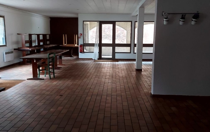 Local commercial BIELLE (64260)  291 m2 26 500 € 