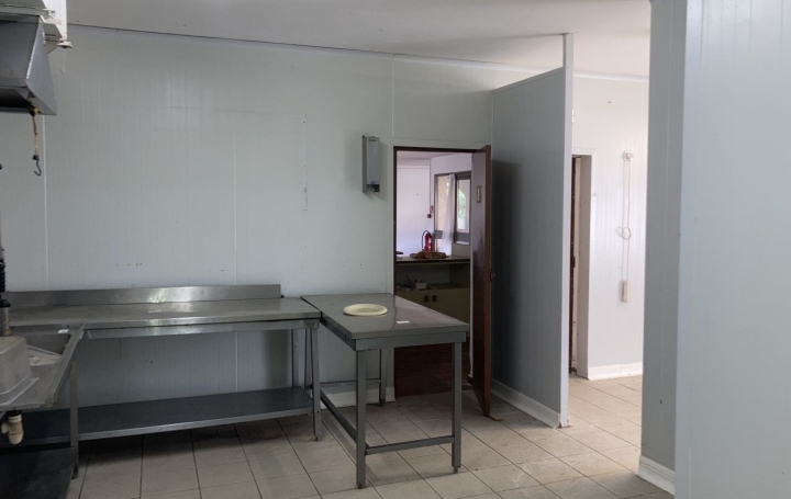 Local commercial BIELLE (64260)  291 m2 26 500 € 