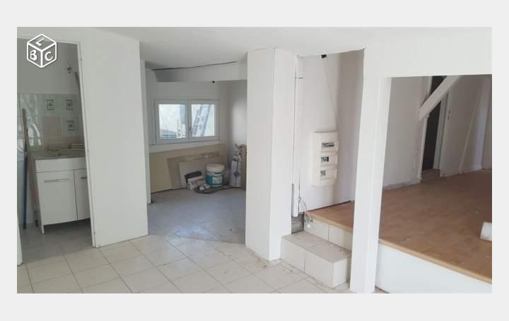 Réseau Immo-diffusion : Maison  SAINT-LOUBES  150 m2 156 000 € 
