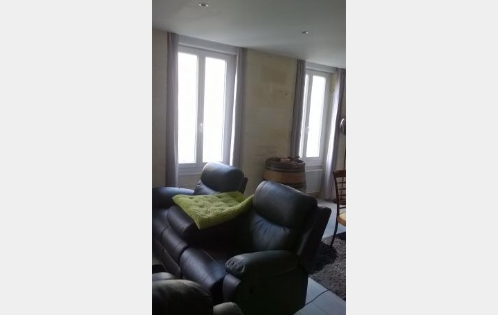 Réseau Immo-diffusion : Immeuble  PAUILLAC  200 m2 280 800 € 