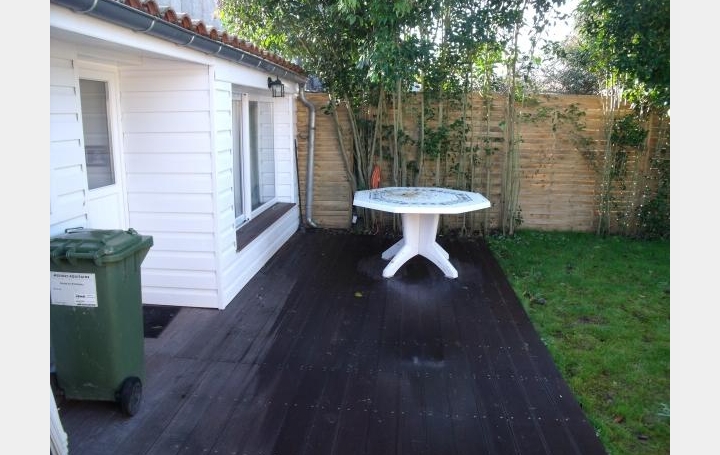 Réseau Immo-diffusion : Maison  PORTETS  85 m2 850 € 