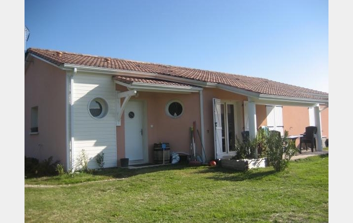 Réseau Immo-diffusion : Maison  SAINT-SELVE  110 m2 1 060 € 