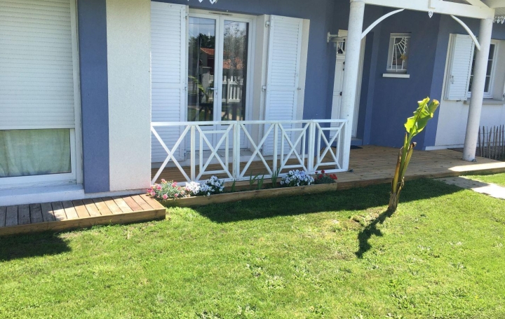 Réseau Immo-diffusion : Maison  CERONS  122 m2 337 000 € 