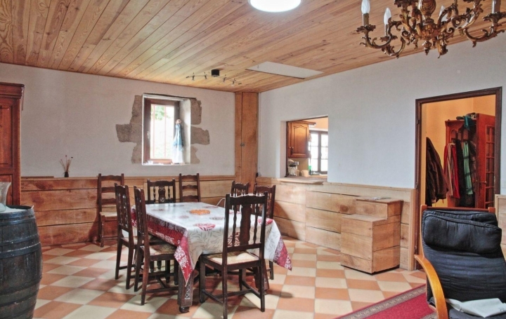 Maison SAINT-PIERRE-D'AURILLAC (33490)  373 m2 323 000 € 