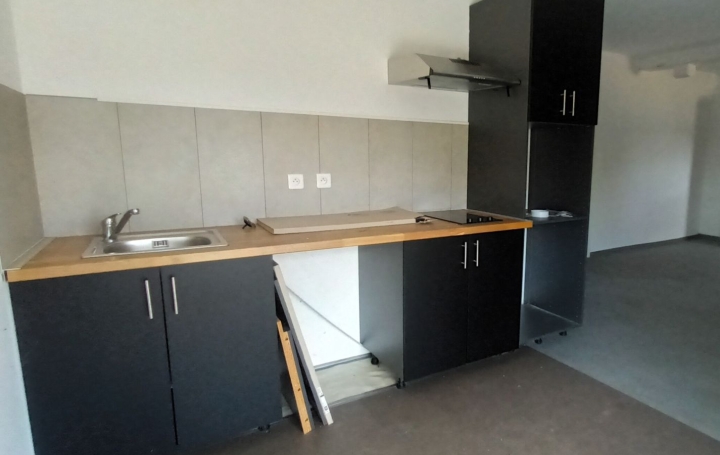 2 Pièces VILLANDRAUT (33730)  124 m2 107 000 € 