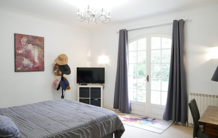 Maison CUDOS (33430)  190 m2 322 000 € 