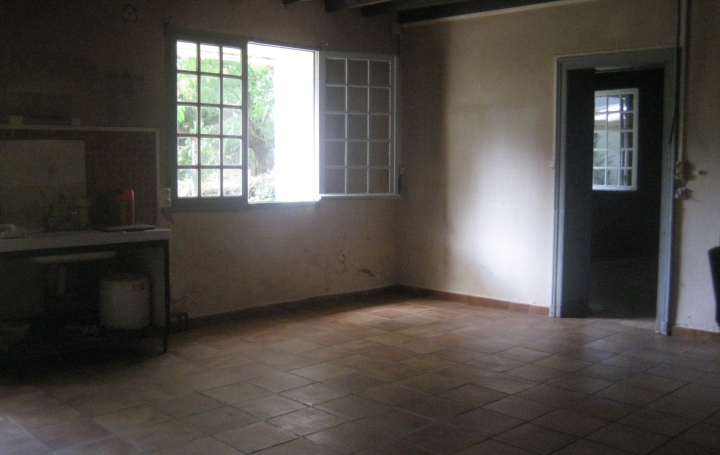 Maison NOAILLAN (33730)  172 m2 160 000 € 