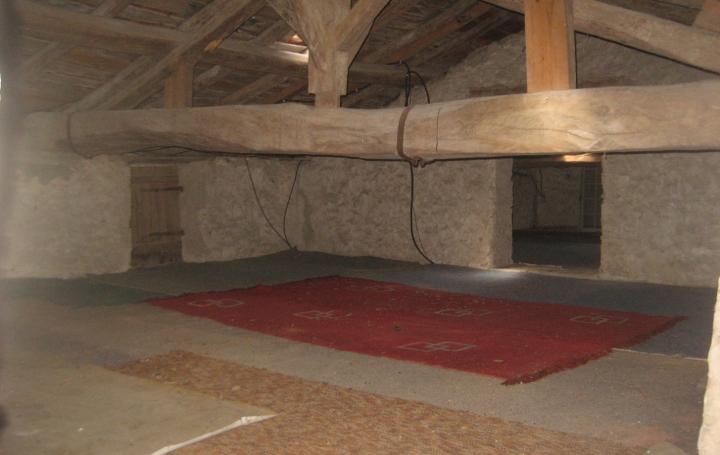 Maison NOAILLAN (33730)  172 m2 160 000 € 