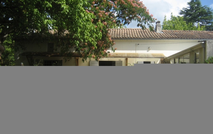 Maison NOAILLAN (33730)  172 m2 160 000 € 