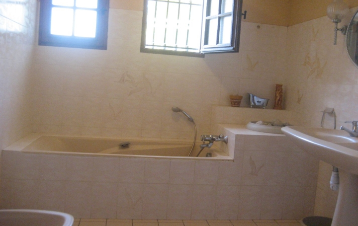 Maison SAUTERNES (33210)  154 m2 299 500 € 